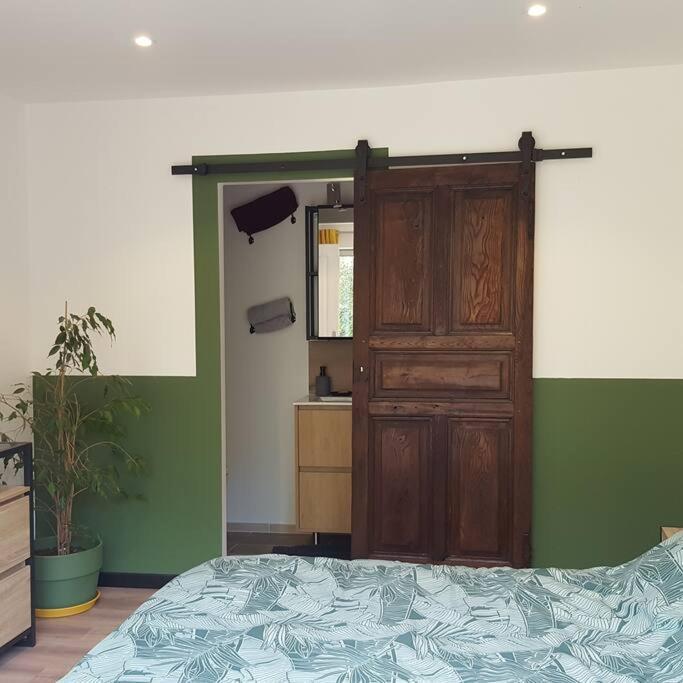 Appartement 2 Pieces Gravieres Екстериор снимка