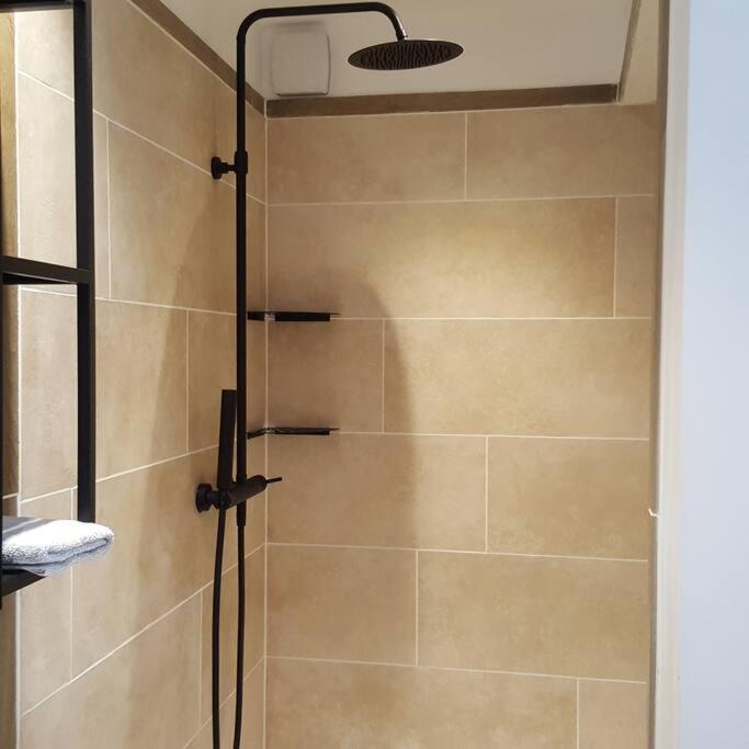 Appartement 2 Pieces Gravieres Екстериор снимка